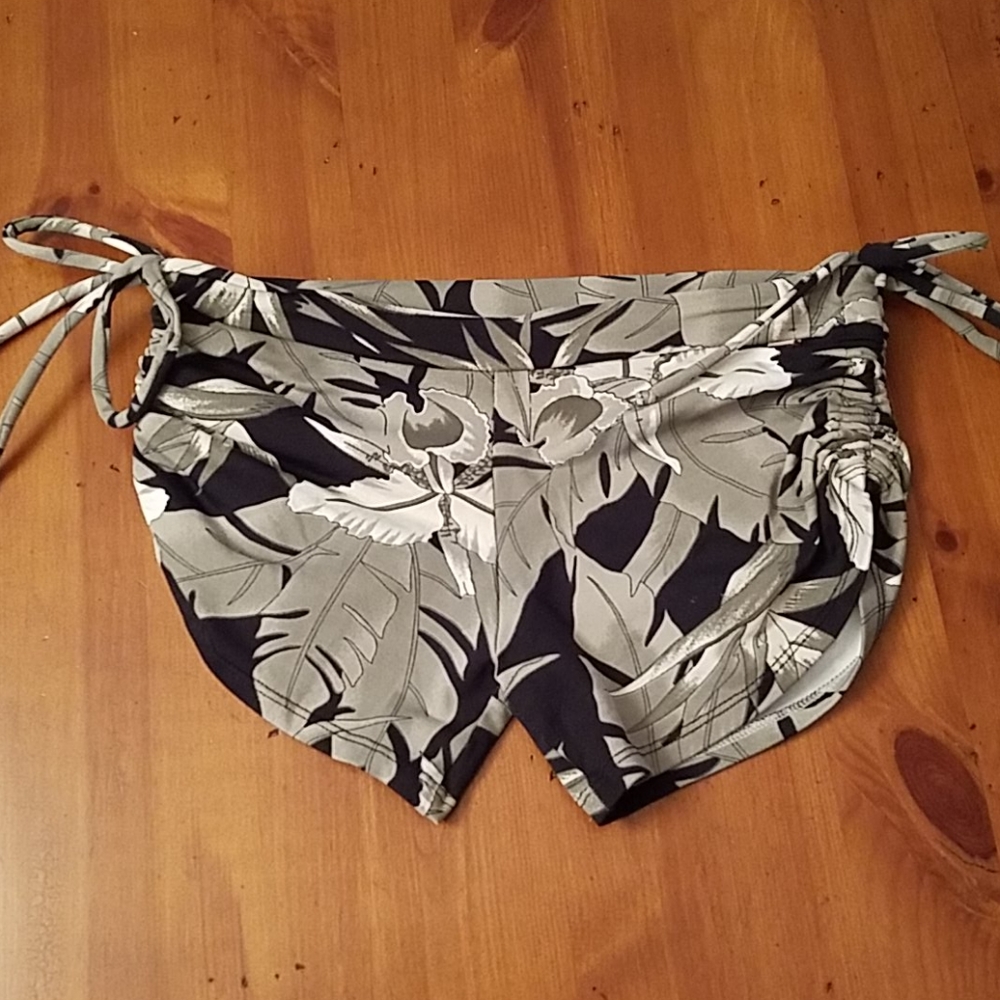 Yoga shorts